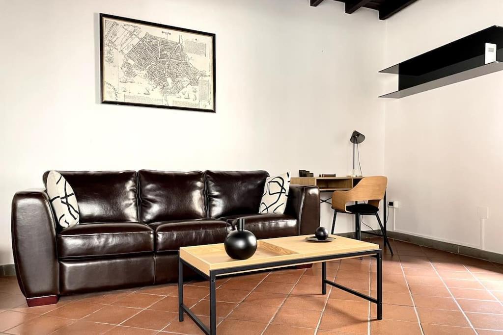 Wonderful Central Apartment! Мантуя Экстерьер фото